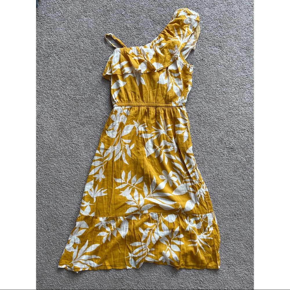 One shoulder Yellow Pattered Maxi Dress